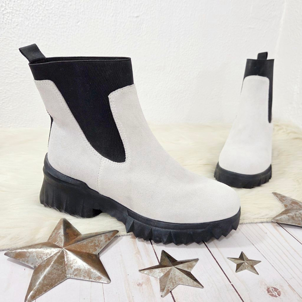 Nurture Denali Rebalance Fog White Suede Slip On Boots Women's lug sole